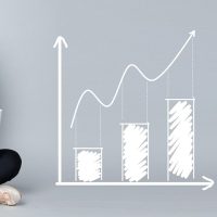 汇率日元行情分析编辑对着走势图逐条核对数据来源的工作头像
